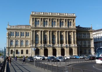 „Érinti-e, és ha igen miképp a duális képzési rendszer a cégek és a felsőoktatási intézmények TM rendszereit?”